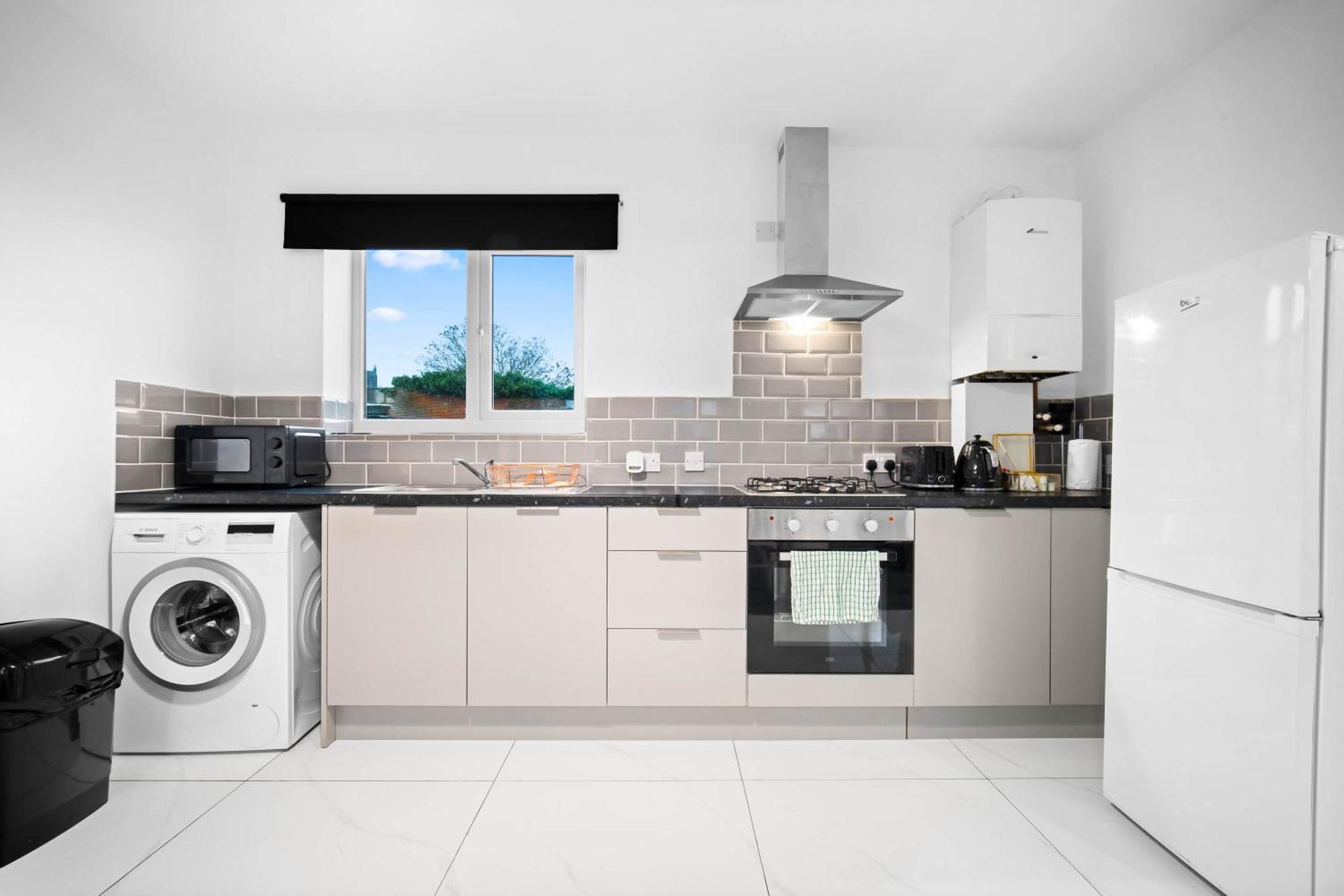 Luxury Apartment - Netflix - Top Rated - 4Mh - Parking - Top Rated Cradley Heath Exterior foto